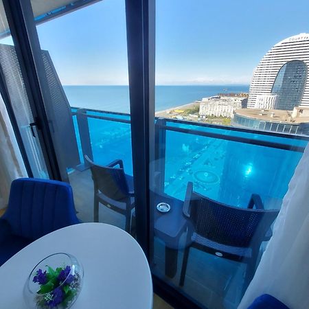 Номера На Высоких Этажах 24,31 Lägenhet Batumi Rum bild