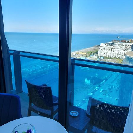 Номера На Высоких Этажах 24,31 Lägenhet Batumi Rum bild